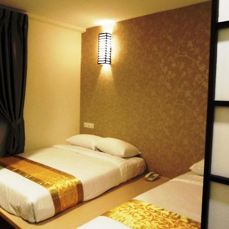 Eight Days Boutique Hotel - Mount Austin Johor Bahru Extérieur photo