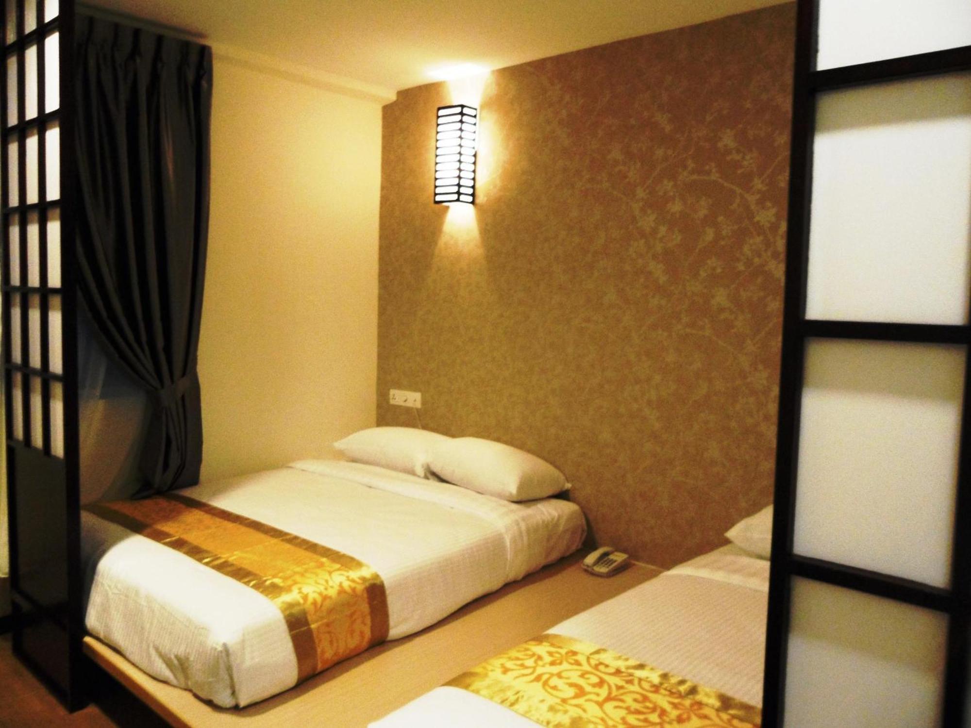 Eight Days Boutique Hotel - Mount Austin Johor Bahru Extérieur photo