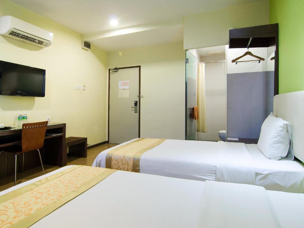Eight Days Boutique Hotel - Mount Austin Johor Bahru Extérieur photo
