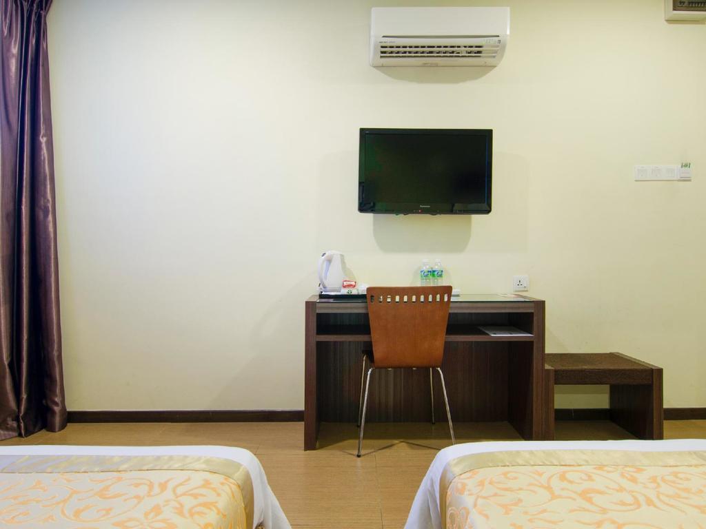 Eight Days Boutique Hotel - Mount Austin Johor Bahru Extérieur photo