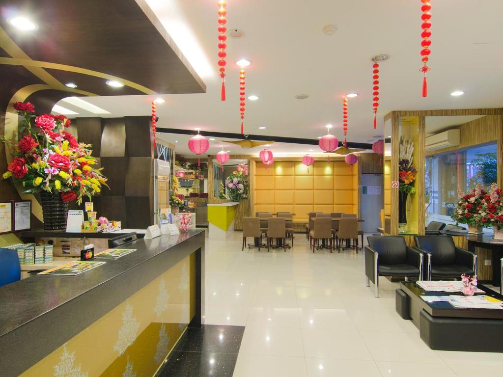 Eight Days Boutique Hotel - Mount Austin Johor Bahru Extérieur photo
